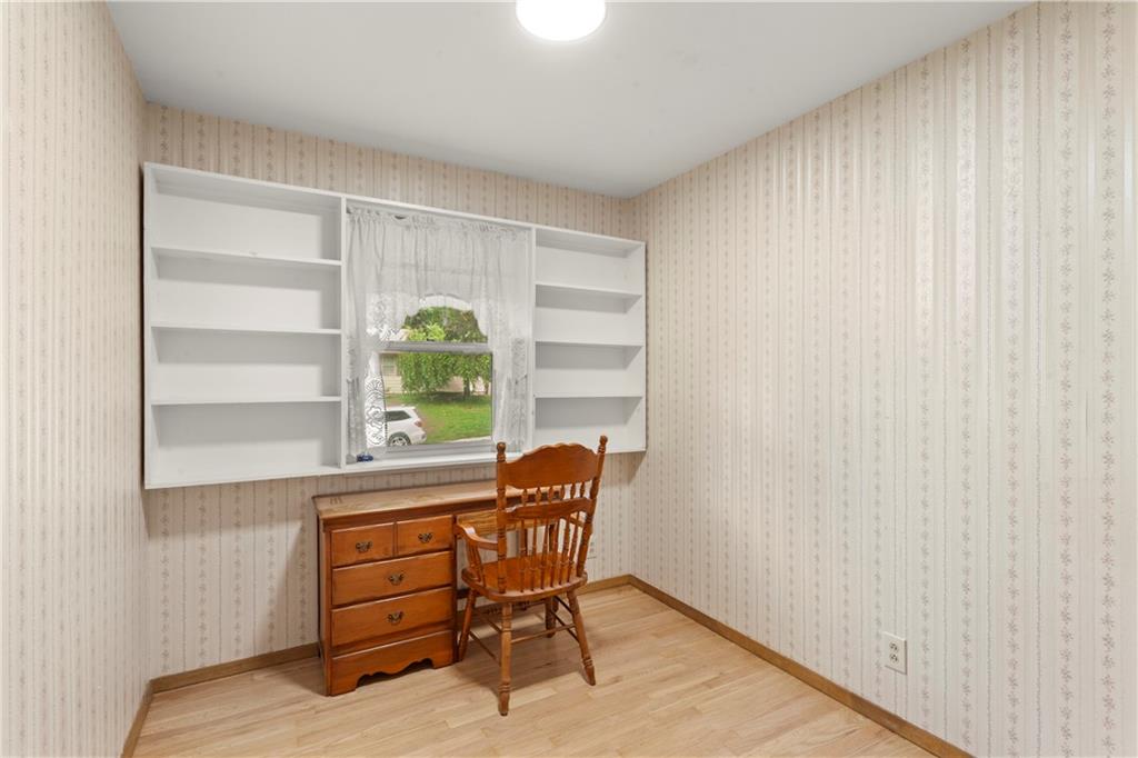 3917 S Spring Street Property Photo 23