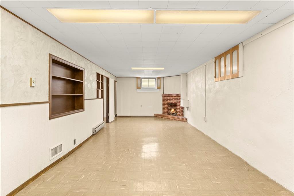 3917 S Spring Street Property Photo 27