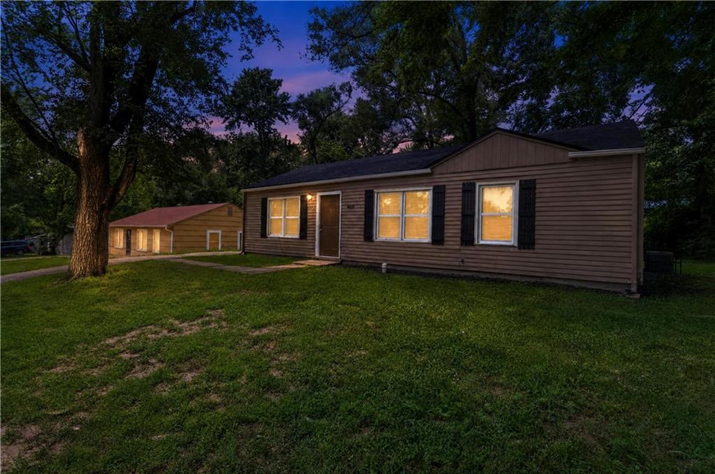 6014 Corona Avenue Property Photo 3