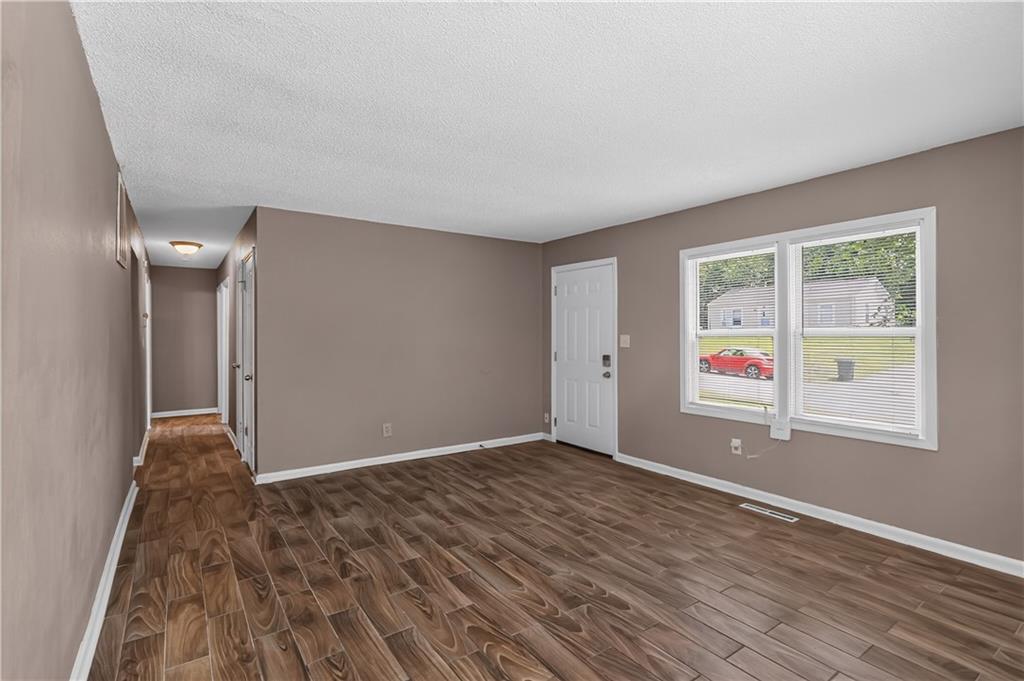 6014 Corona Avenue Property Photo 9