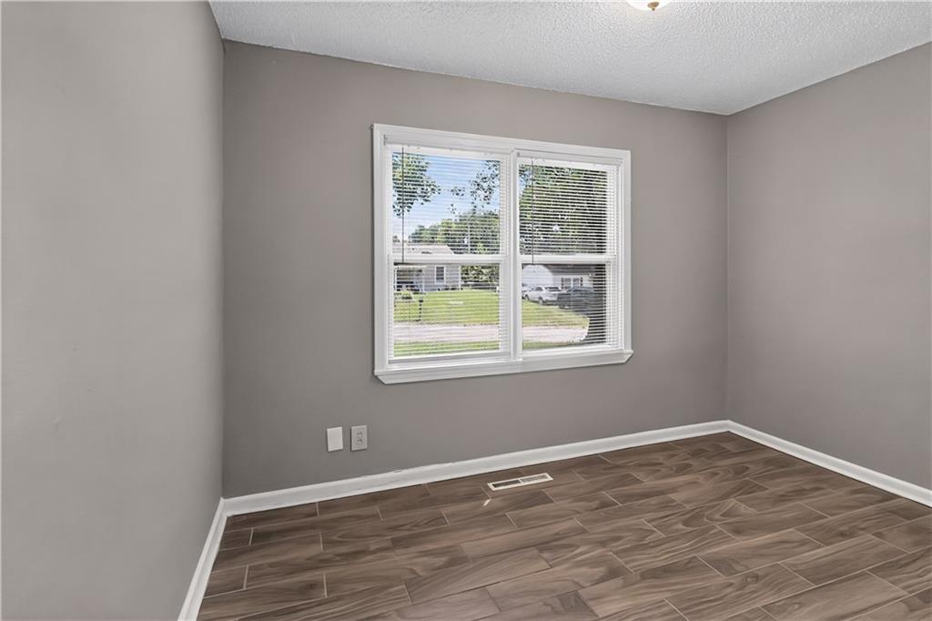 6014 Corona Avenue Property Photo 22