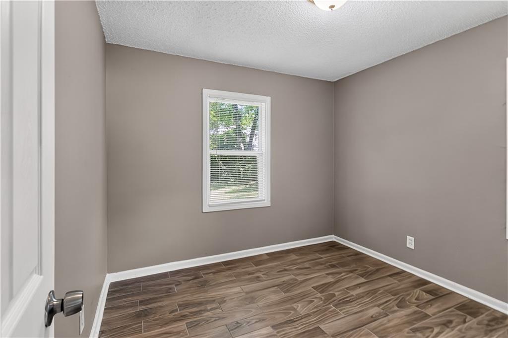 6014 Corona Avenue Property Photo 24