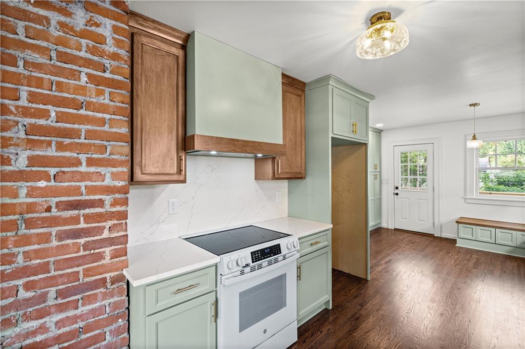 300 E. 75th Street Property Photo 15