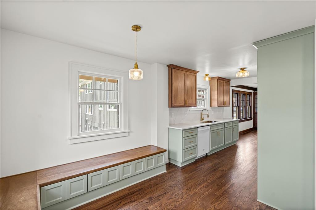 300 E. 75th Street Property Photo 18