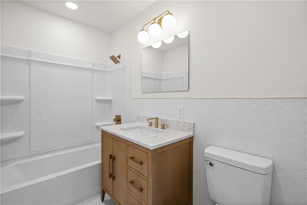 300 E. 75th Street Property Photo 31
