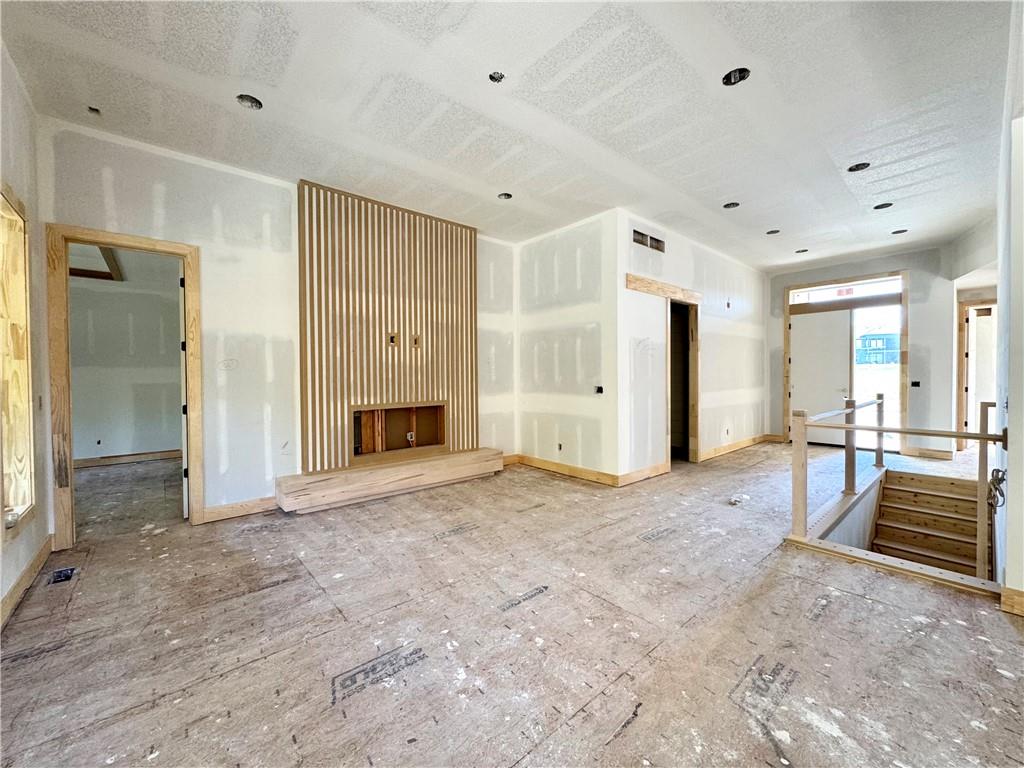 9004 N Everton Avenue Property Photo 3