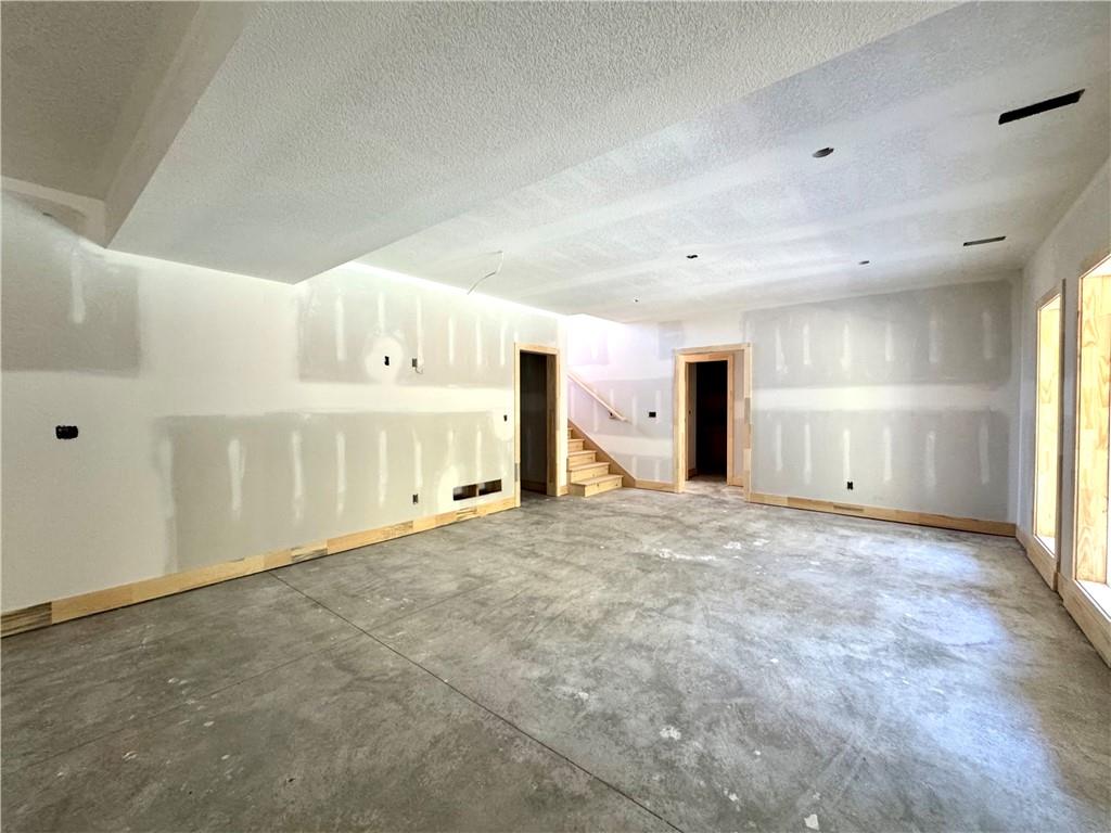 9004 N Everton Avenue Property Photo 36
