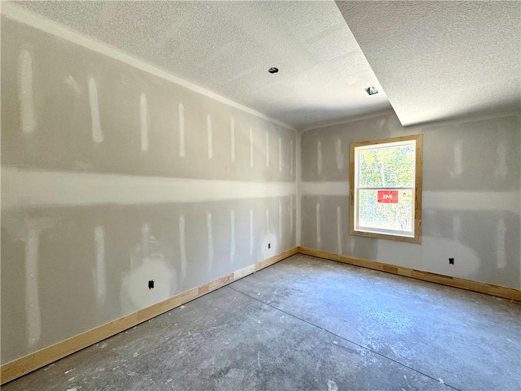 9004 N Everton Avenue Property Photo 37