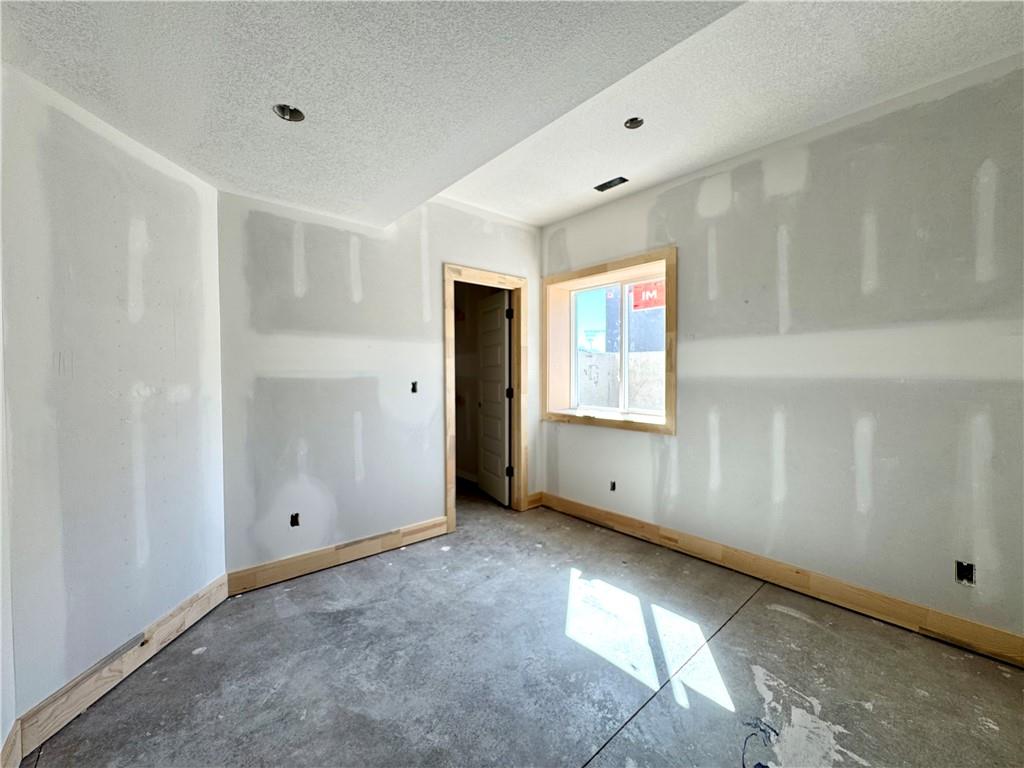 9004 N Everton Avenue Property Photo 39