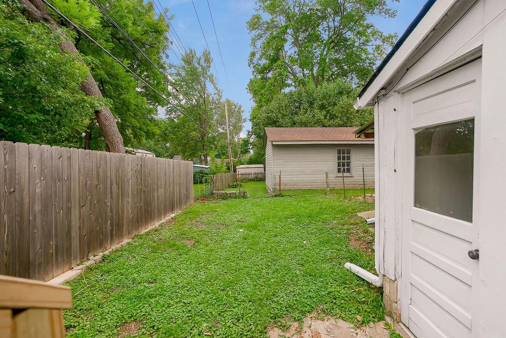 5509 Maple Street Property Photo 25