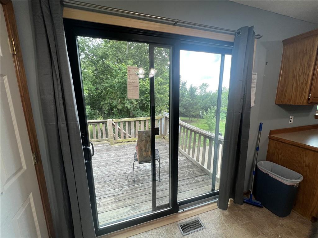 102 Carson Circle Property Photo 15
