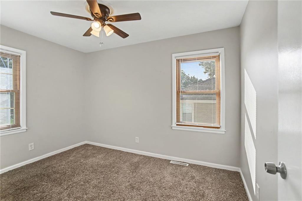 4630 Ne Gladstone Avenue Property Photo 6