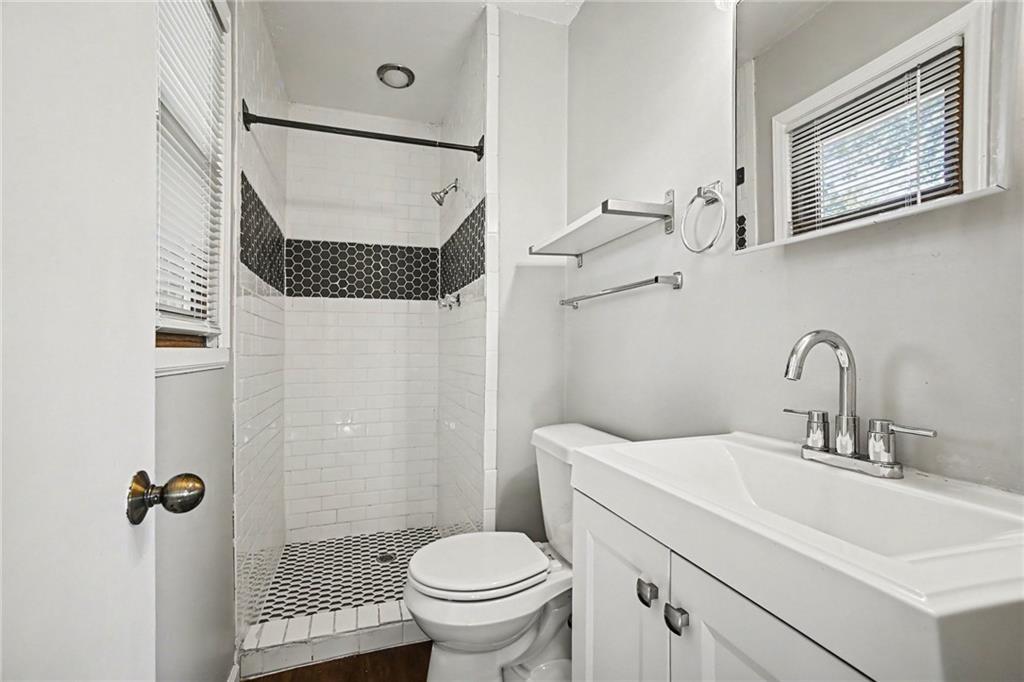 4630 Ne Gladstone Avenue Property Photo 7