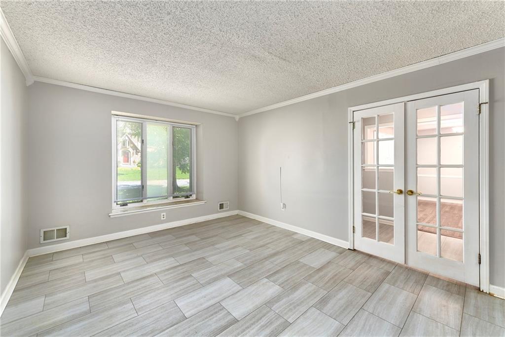 213 Juniper Street Property Photo 6