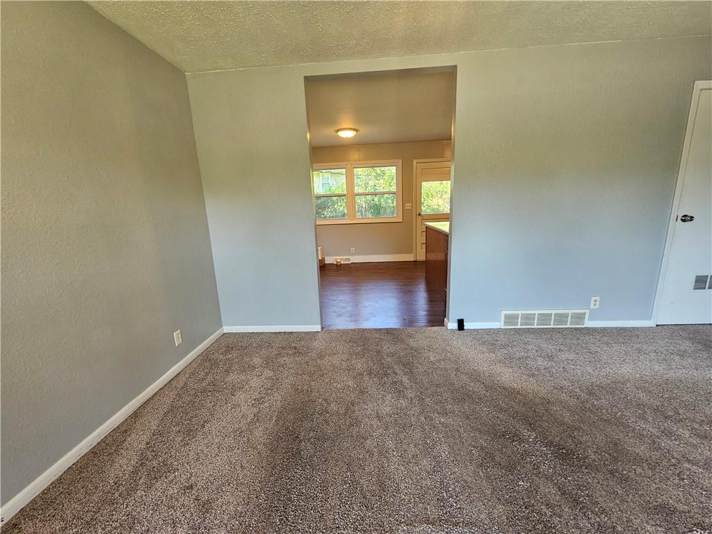 306 Pacific Drive Property Photo 6
