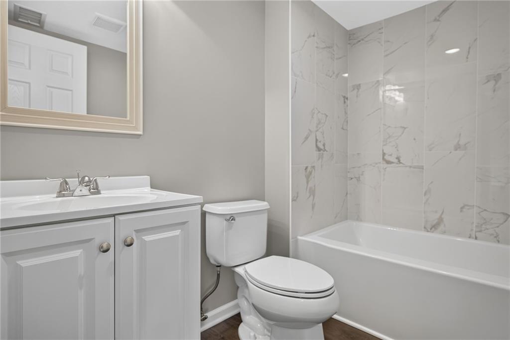 1323 S 38th Street Property Photo 19