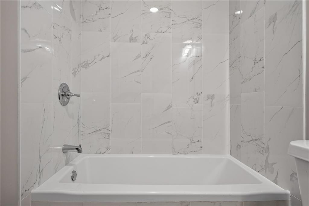 1323 S 38th Street Property Photo 25