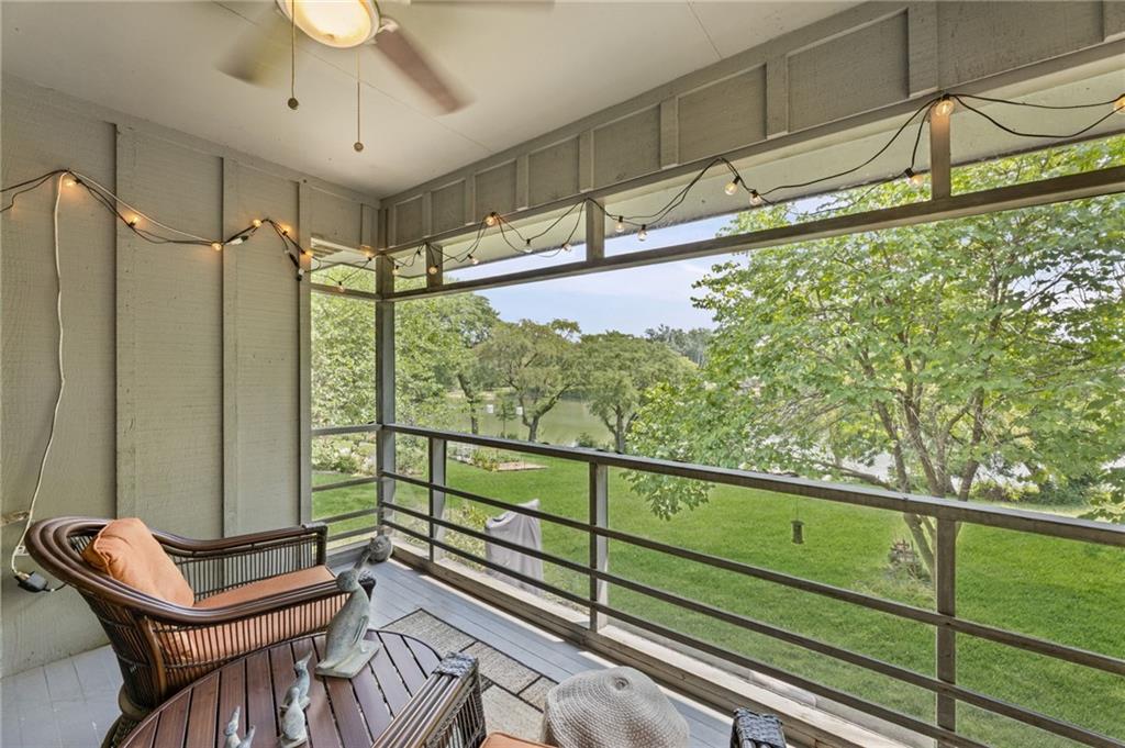 6829 Lakeshore Drive Property Photo 5