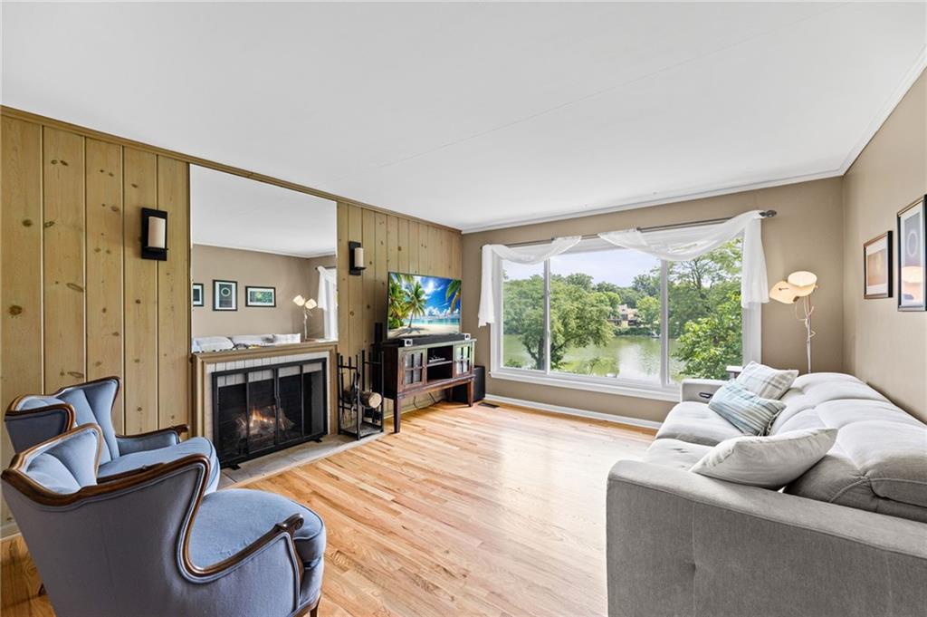 6829 Lakeshore Drive Property Photo 8
