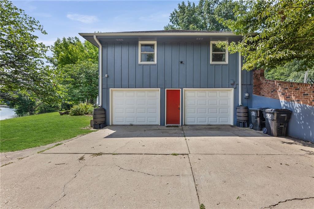 6829 Lakeshore Drive Property Photo 33