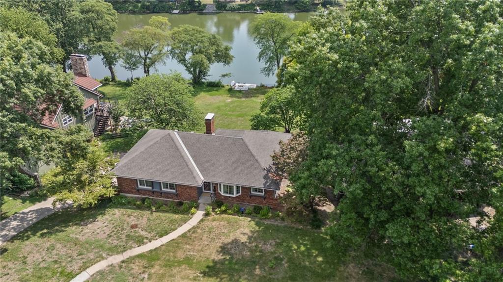 6829 Lakeshore Drive Property Photo 41