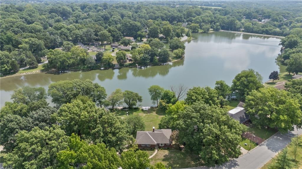 6829 Lakeshore Drive Property Photo 43