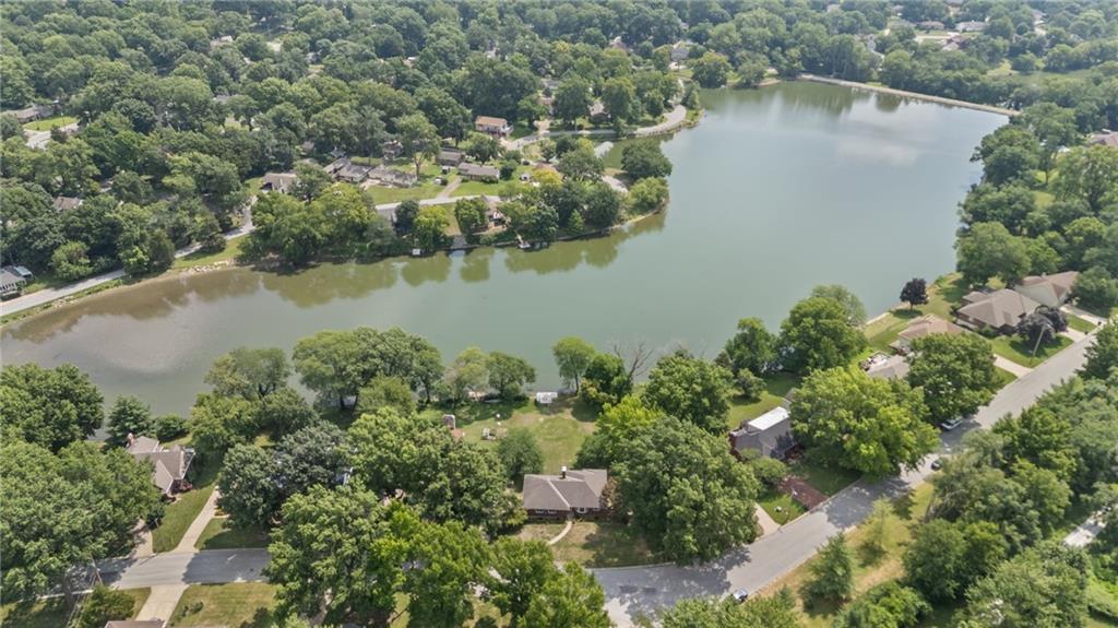 6829 Lakeshore Drive Property Photo 44