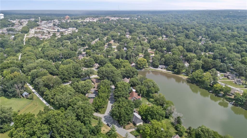 6829 Lakeshore Drive Property Photo 46