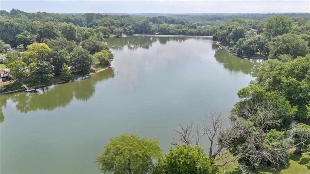 6829 Lakeshore Drive Property Photo 48