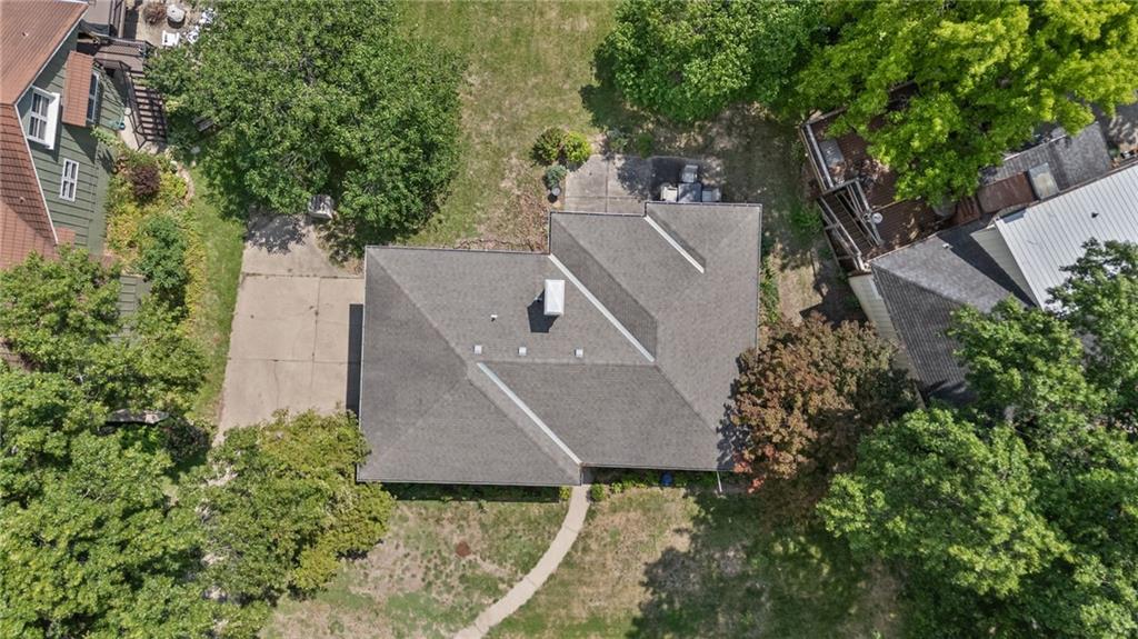 6829 Lakeshore Drive Property Photo 49