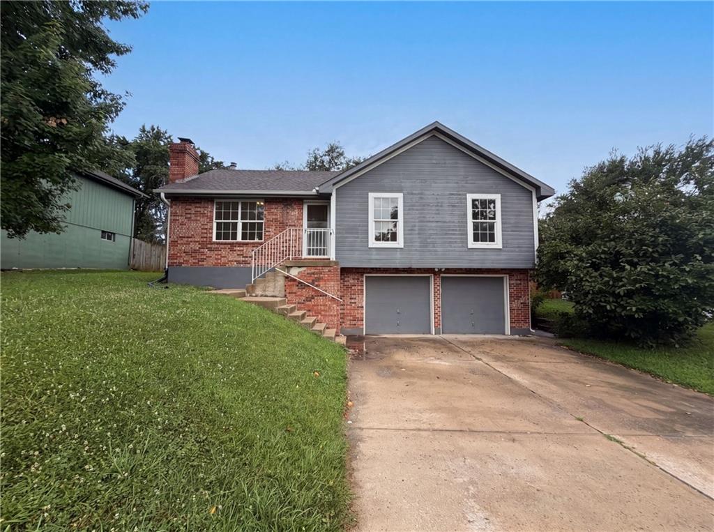 1706 N Lazy Branch Road Property Photo 1