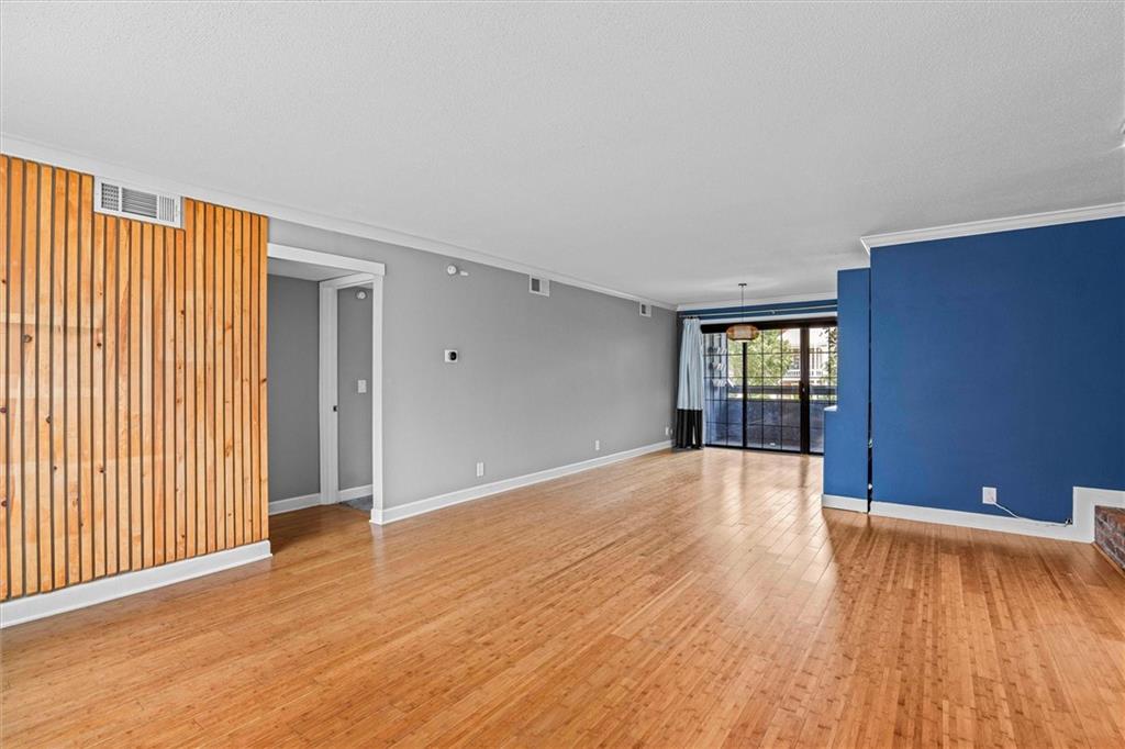 4056 Warwick Boulevard Property Photo 5
