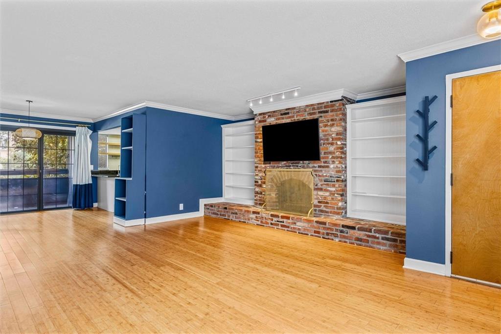 4056 Warwick Boulevard Property Photo 6