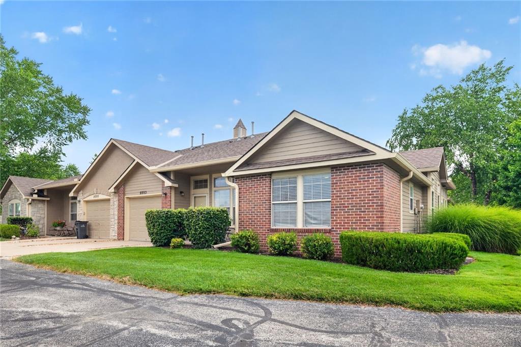 18560 W 158th Place Property Photo 2