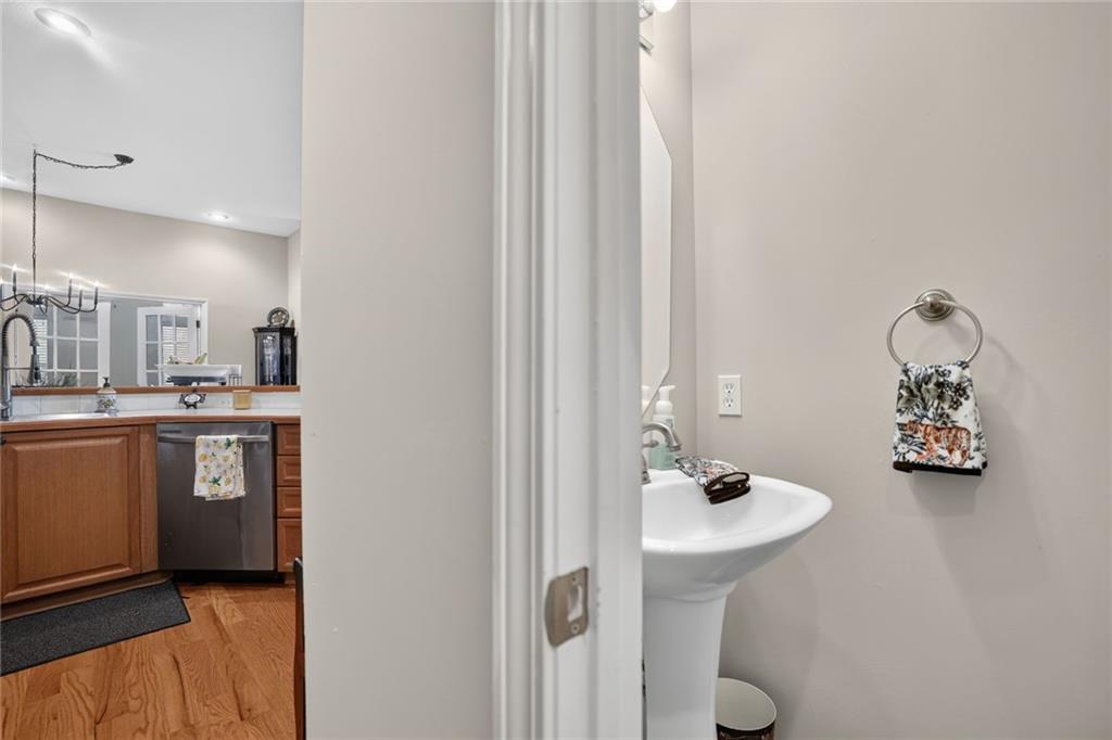 18560 W 158th Place Property Photo 14