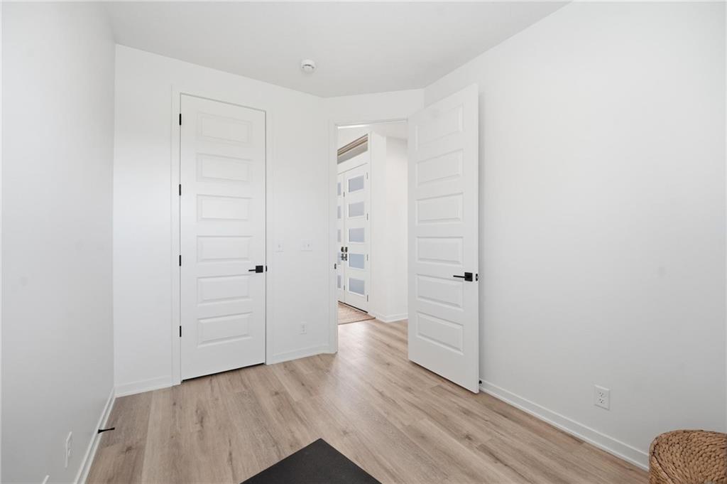 2132 Sw Wheatfield Drive Property Photo 9