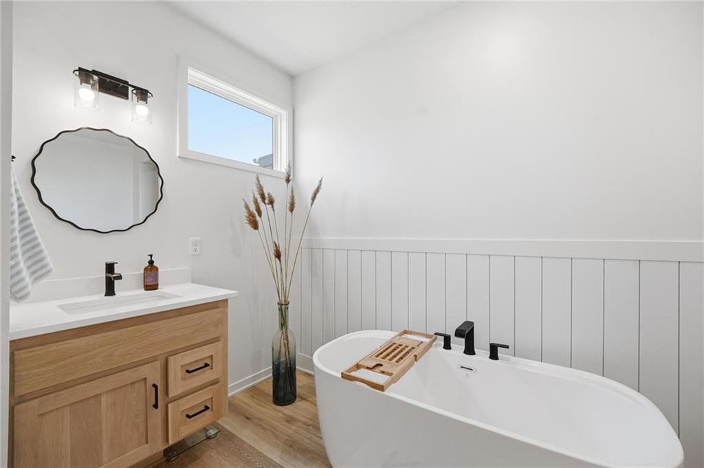 2132 Sw Wheatfield Drive Property Photo 35