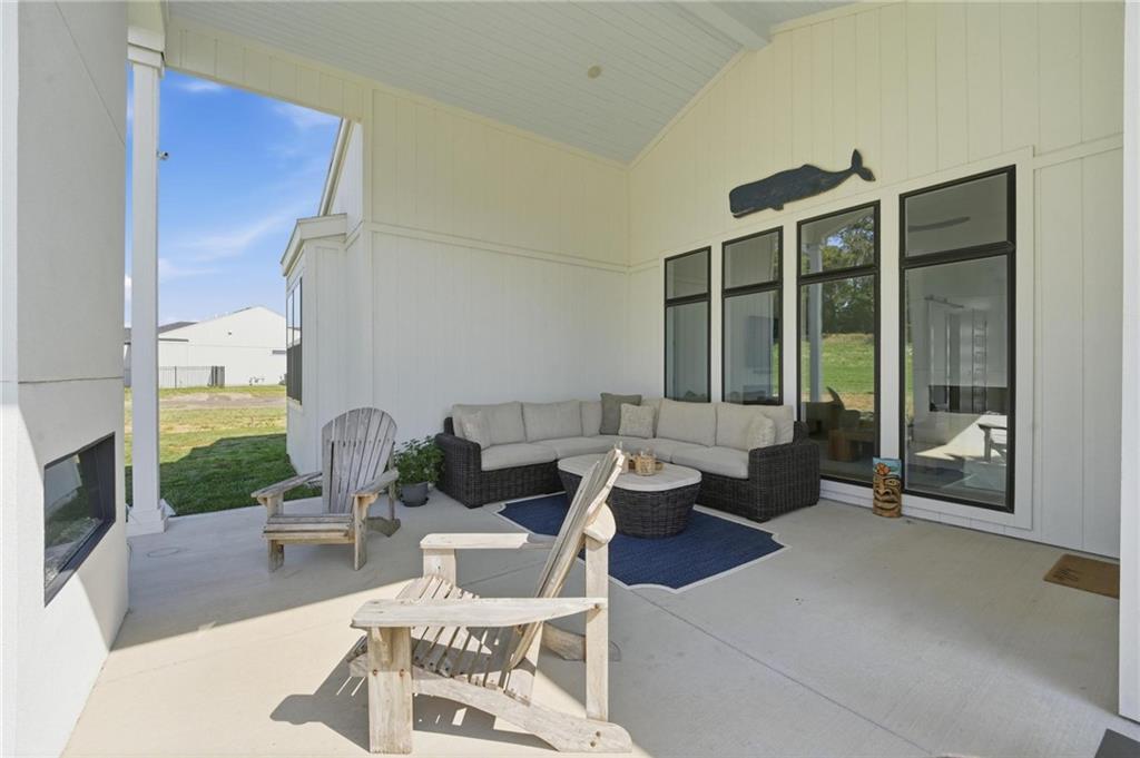 2132 Sw Wheatfield Drive Property Photo 42