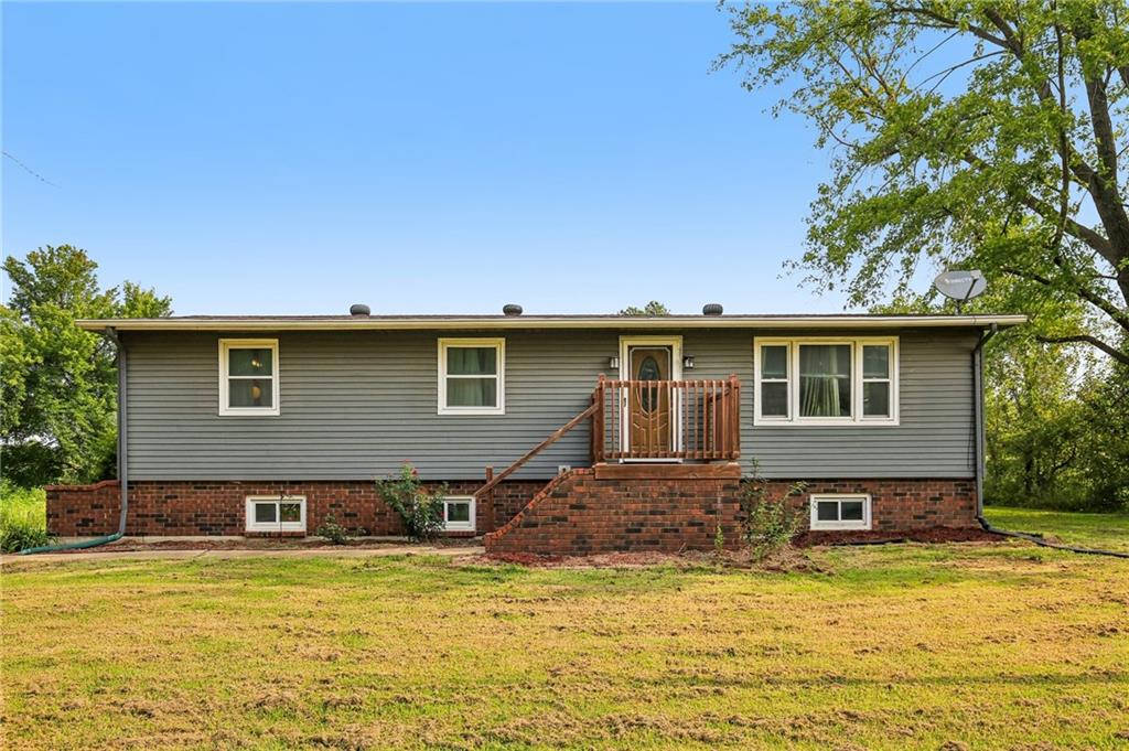 19950 Parallel Road Property Photo 2