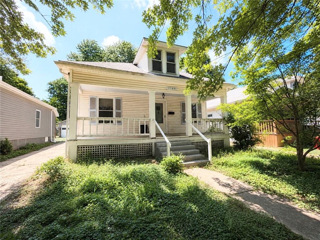 1104 S Sneed Avenue Property Photo 2