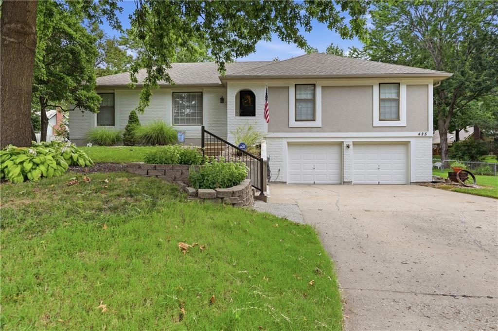 425 Sunview Circle Property Photo 1