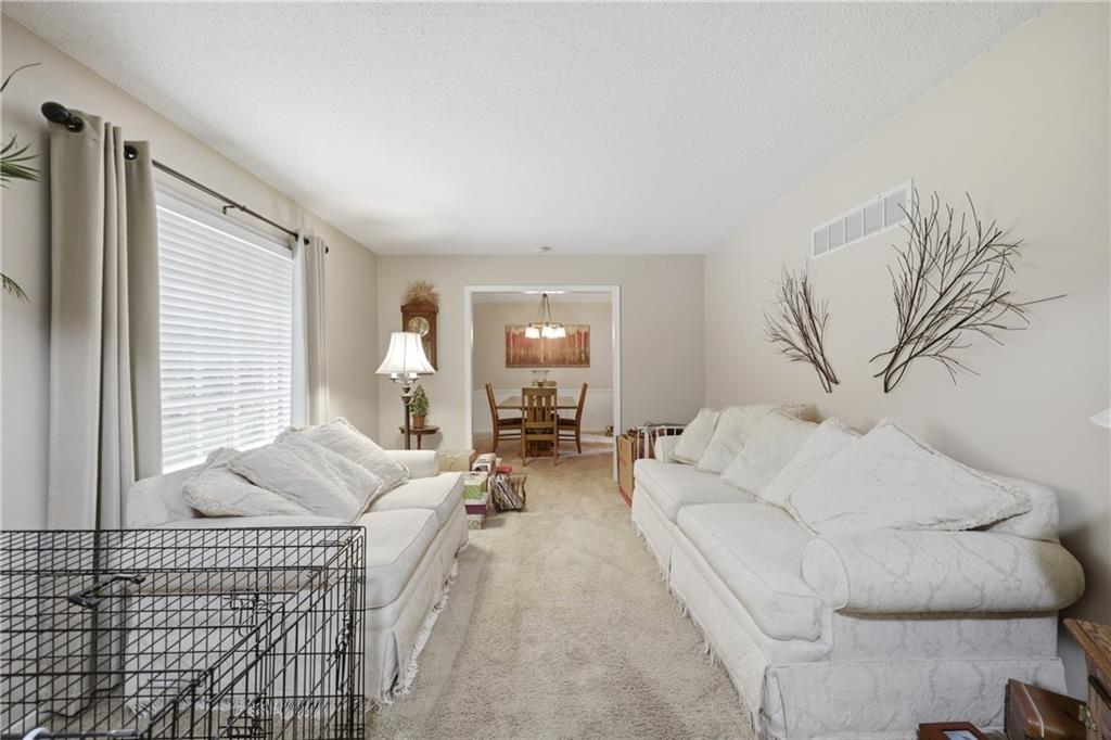 425 Sunview Circle Property Photo 4