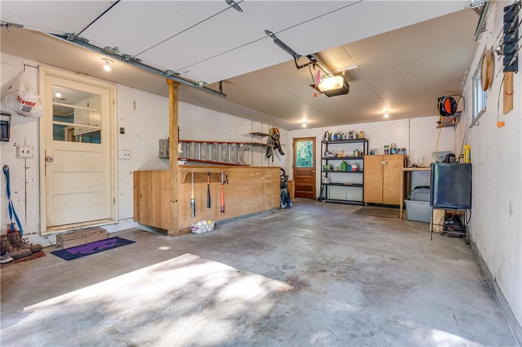 1324 S Oak Street Property Photo 45