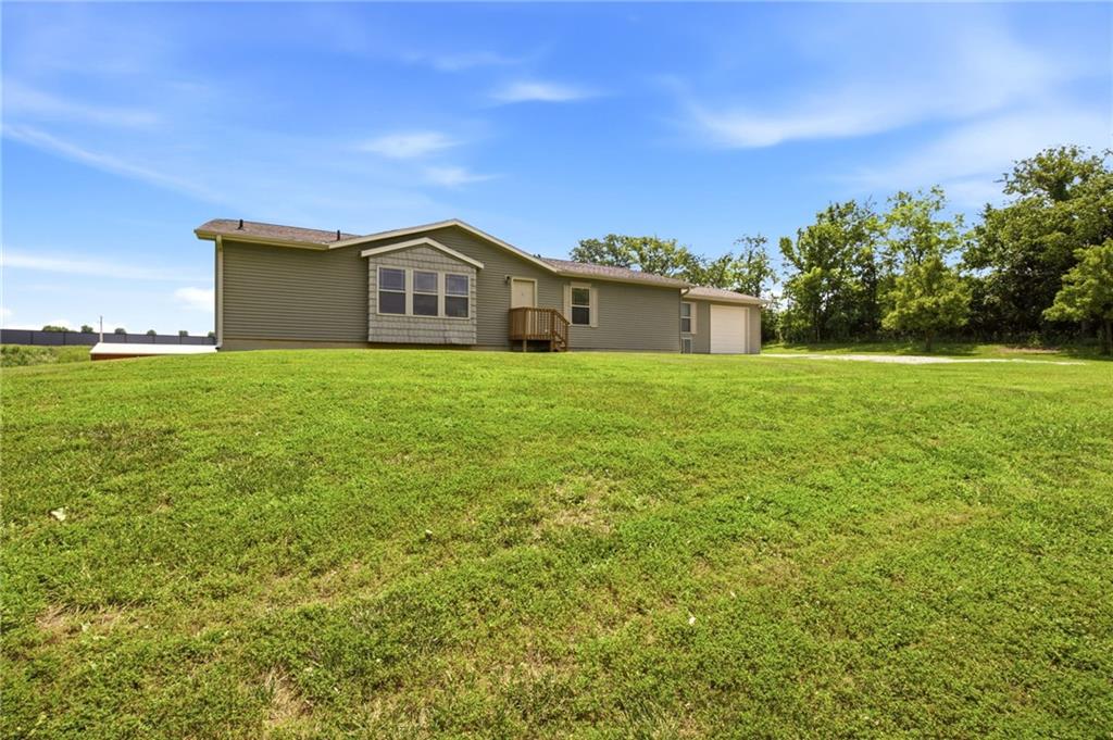 13520 S Sam Moore Road Property Photo 2