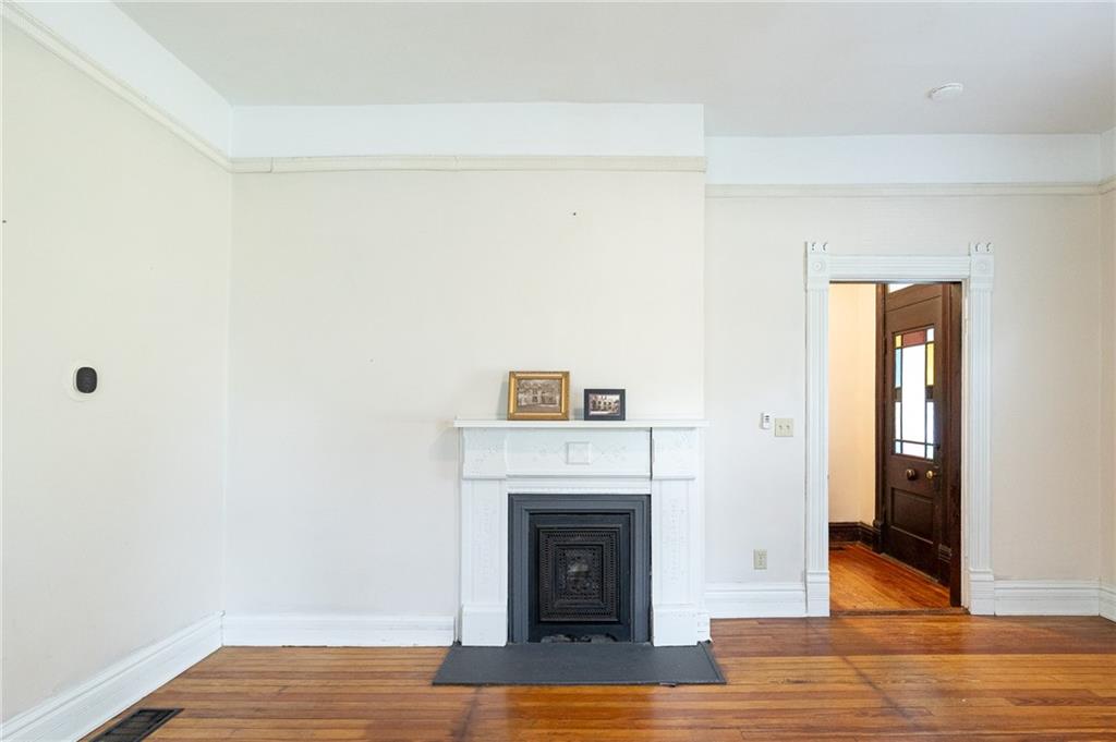1919 South Street Property Photo 15