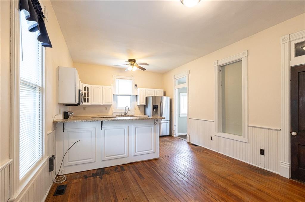 1919 South Street Property Photo 17