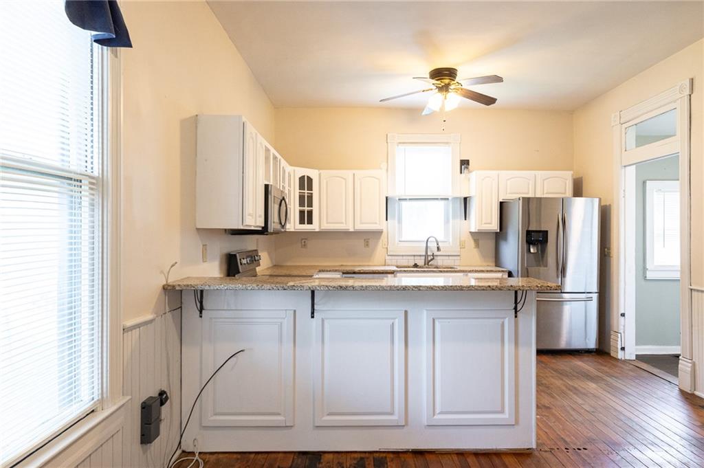 1919 South Street Property Photo 18