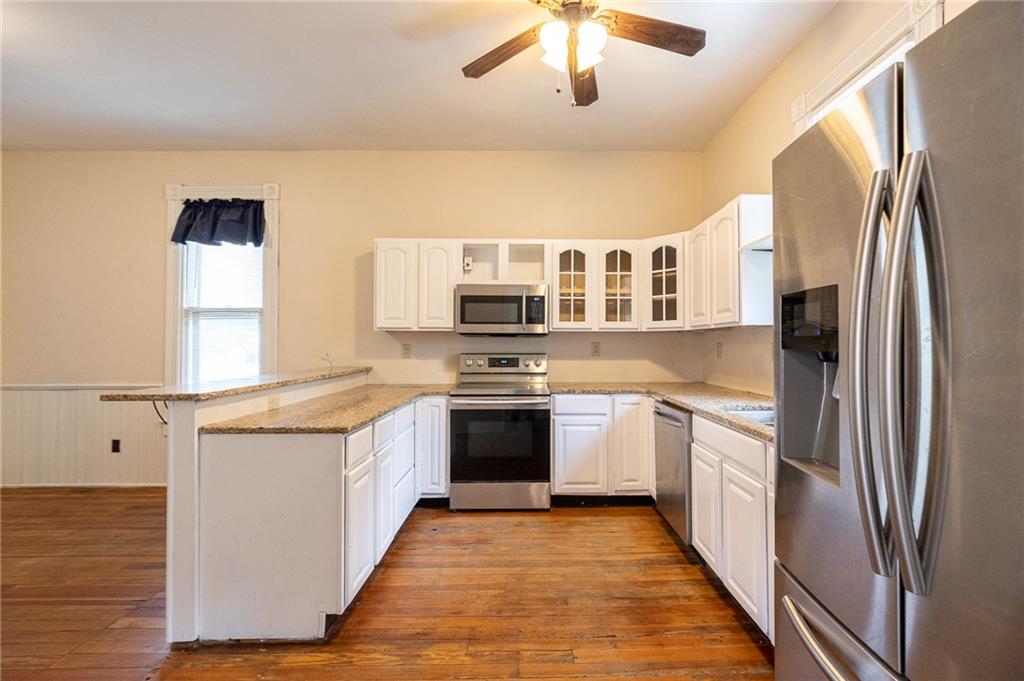 1919 South Street Property Photo 22