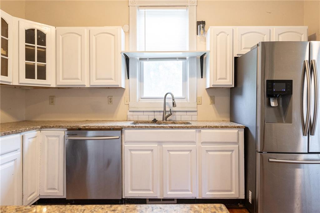 1919 South Street Property Photo 24