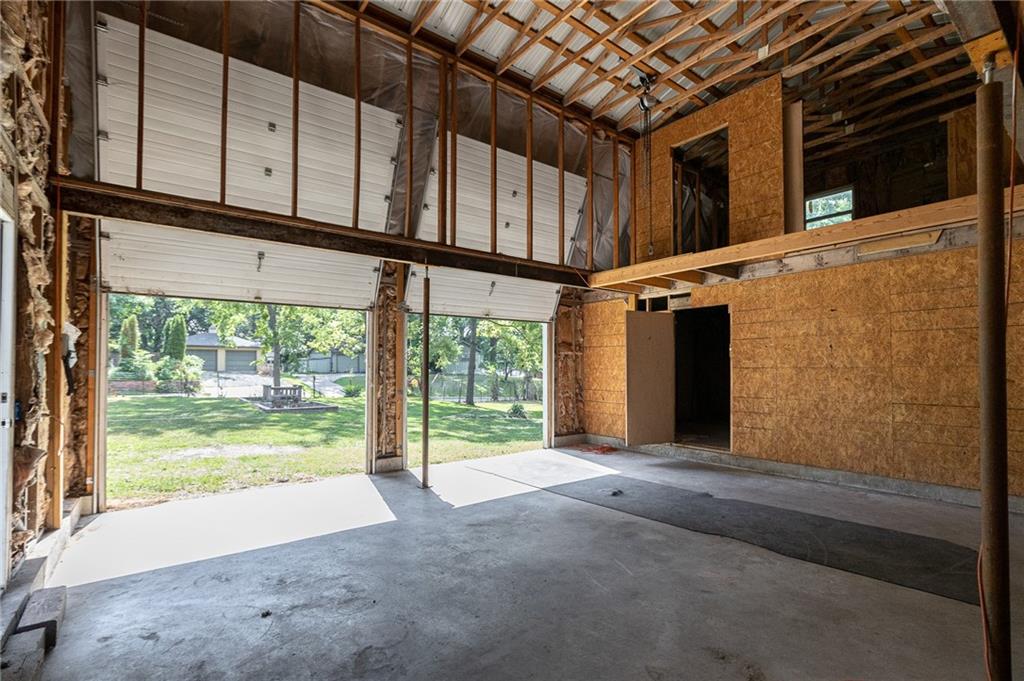 1919 South Street Property Photo 40